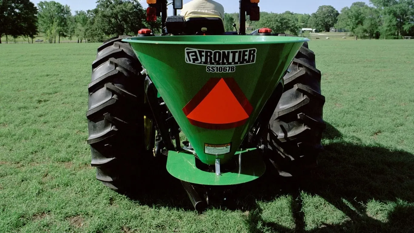 John Deere Spreaders