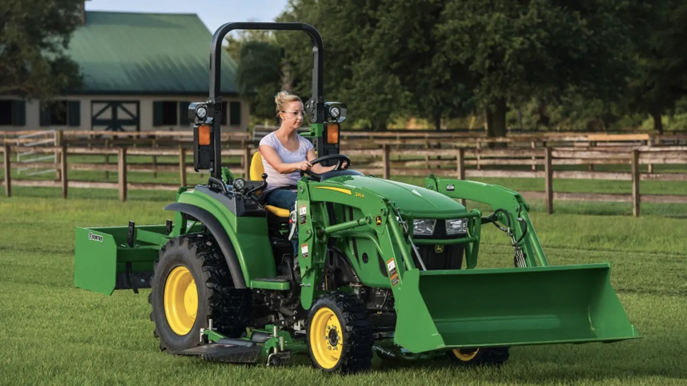 John Deere 2 Series Sub Compact Tractors