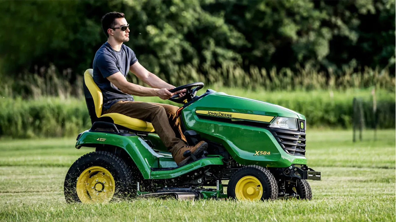 John Deere Lawn Tractors