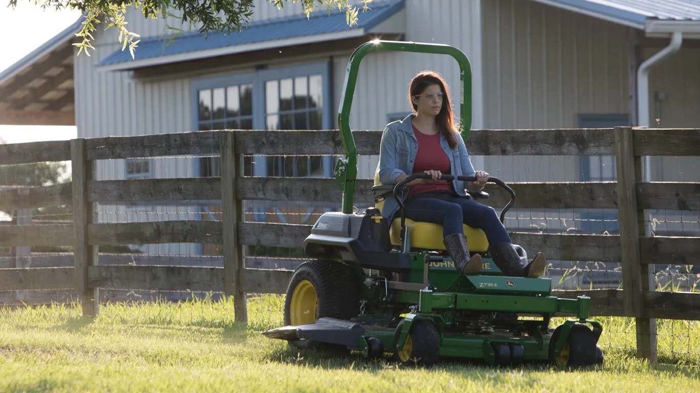 John Deere Z700 Series Zero Turn Mowers