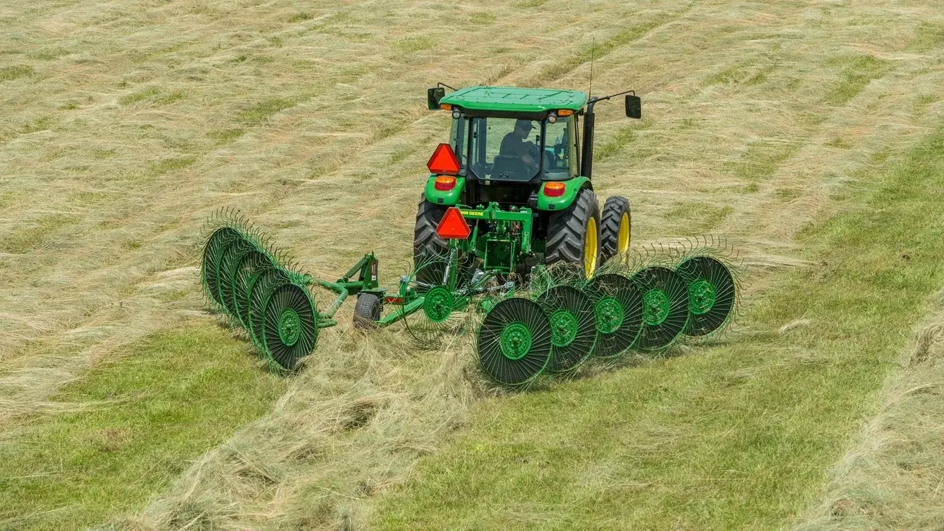 John Deere Wheel Rakes